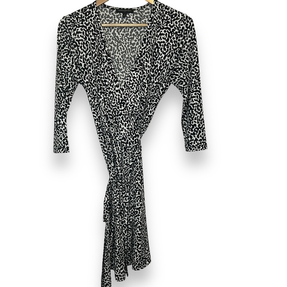 Banana Republic True Wrap Dress Cheetah/Animal Print Sz Small Black/White Jersey - Picture 3 of 6